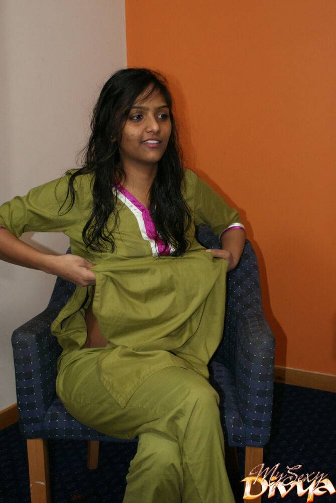 Indian divya slips off her shalwar suit to pose naked for the first time - #5