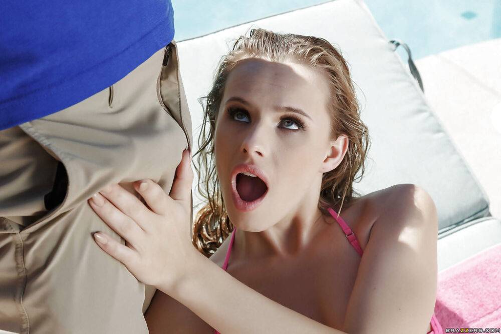 Pornstar Jillian Janson enjoys outdoor massage before swallowing jizz - #6