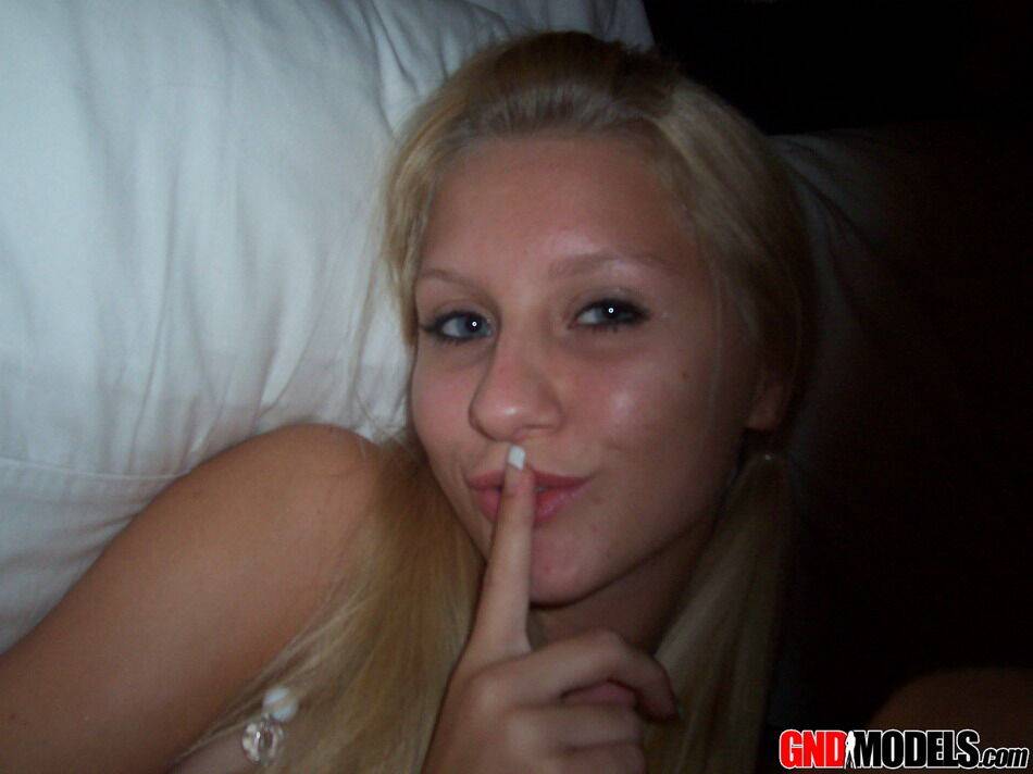 Blonde amateur Kylie takes self shots during safe for work action - #11