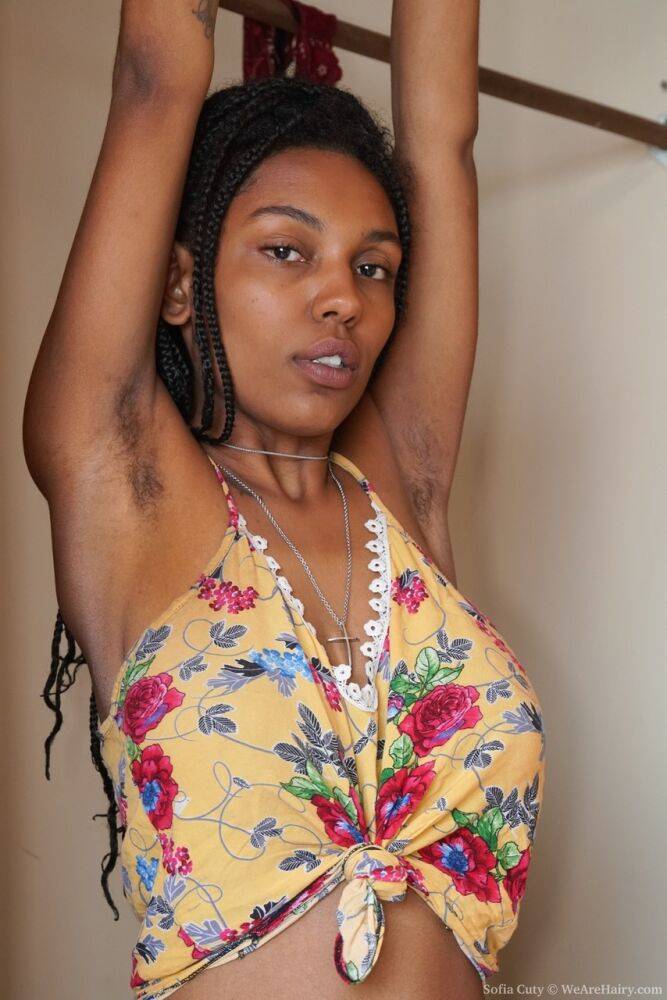 Ebony amateur Sofia Cuty flaunts her big naturals and full bush in the nude - #5