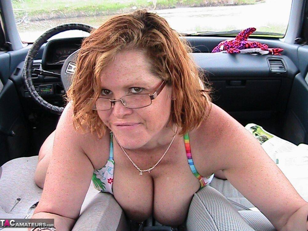 Big titted amateur Misha MILF bares her snatch in a car with her glasses on - #13