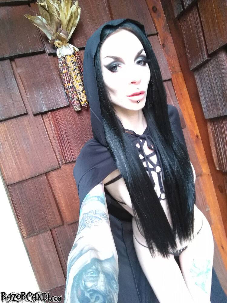 Goth girl Razor Candi flaunts her big ass over a pumpkin in Halloween attire - #9