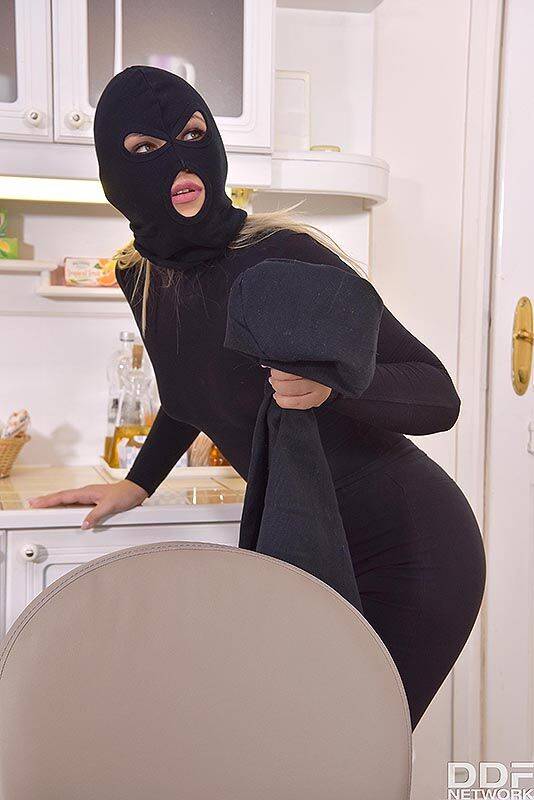 Hot cat burglar Selvaggia is forced into MMF sex after being caught in the act - #3