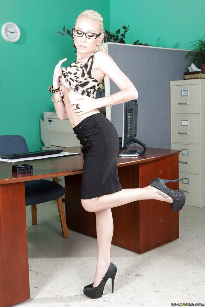 Blonde babe with awesome tits Madison Scott poses in green office - #5