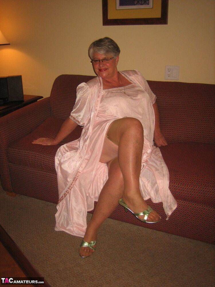 Amateur granny on the heavy side shows her pussy in lingerie and tan nylons - #12