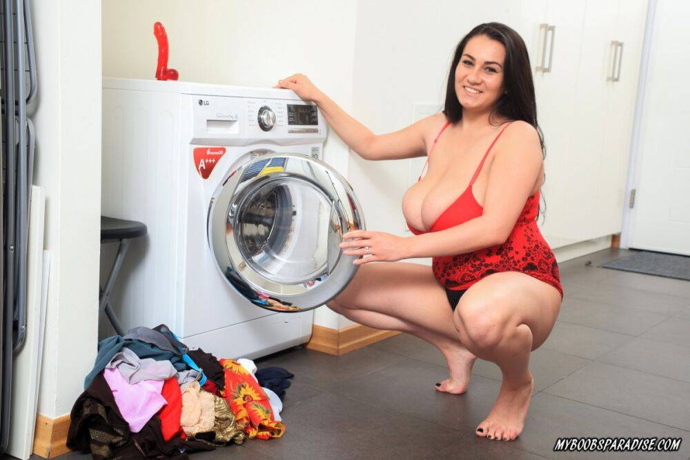 Brunette mom Helen Star shows her huge boobs and twat during laundry routine - #5