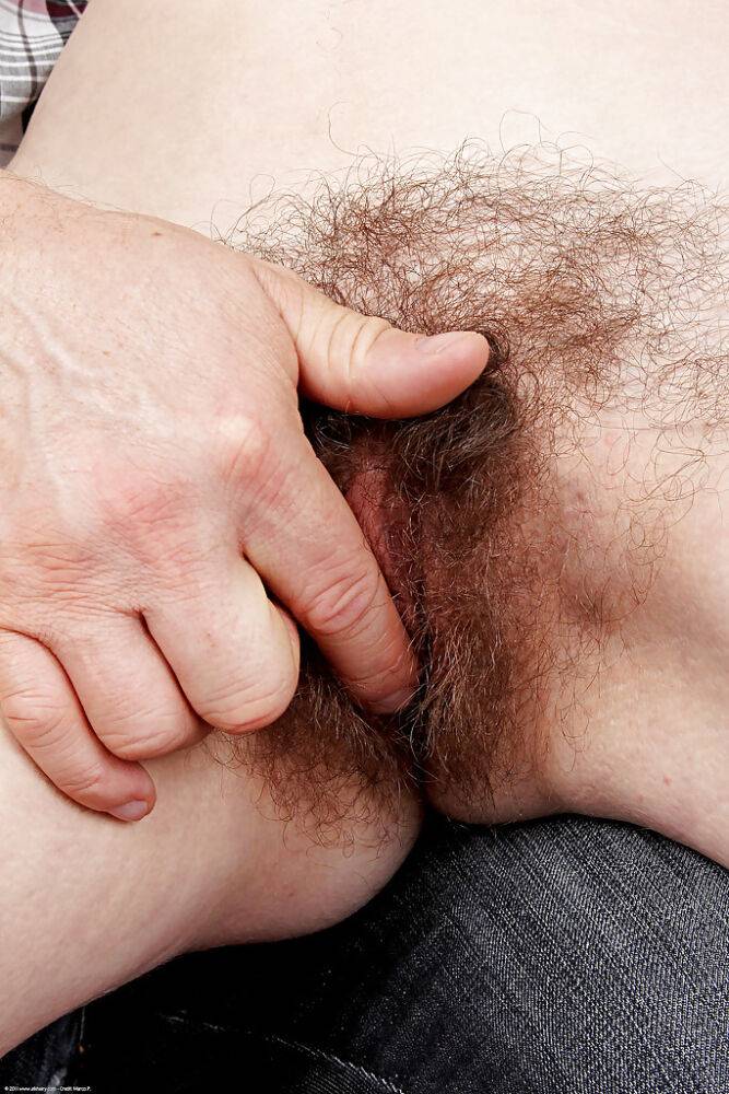 Close ups of sexy amateur chick Sammy Grand having hairy vagina fingered | Photo: 4414746