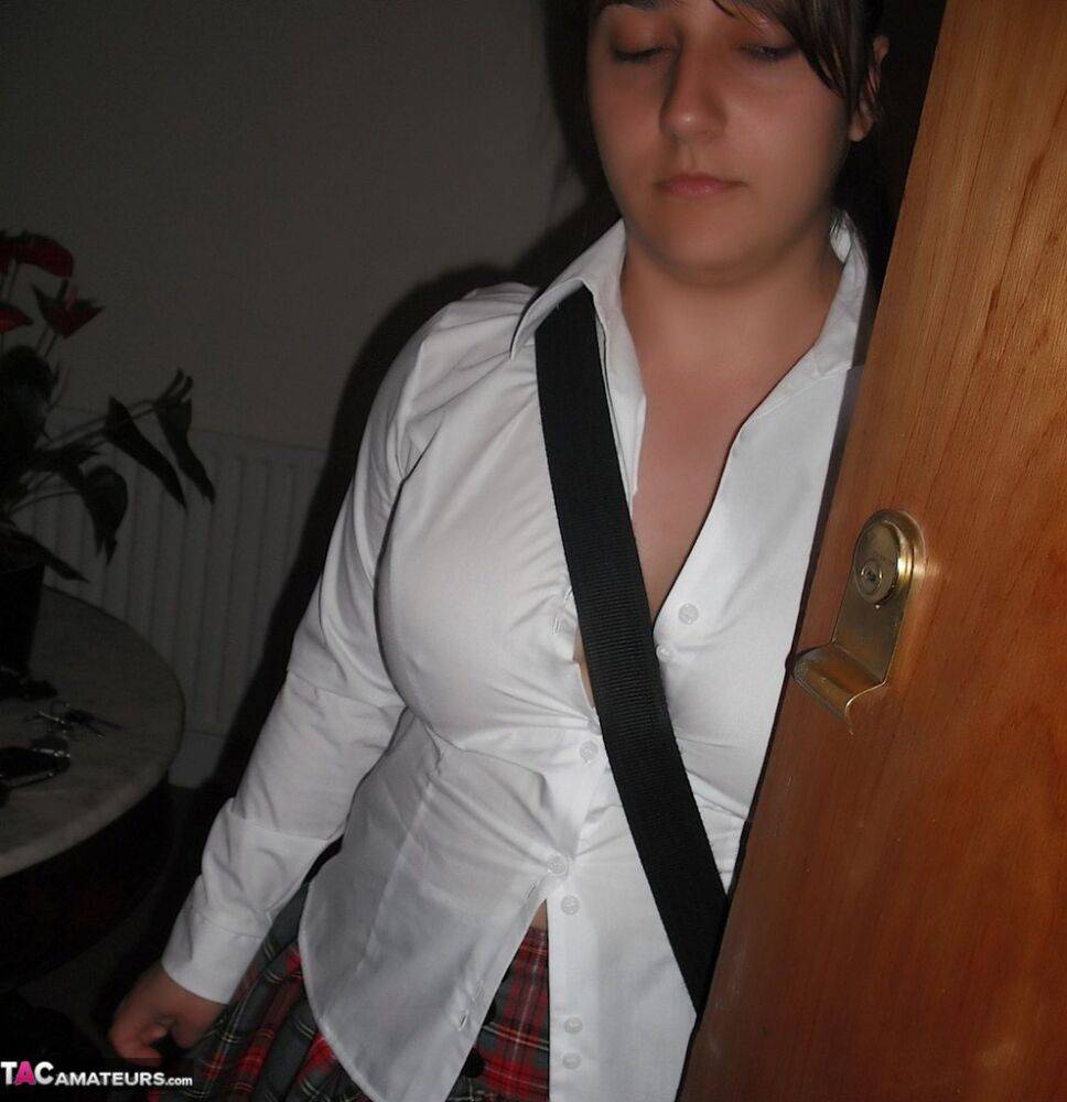 Chubby schoolgirl Kimberly Scott discovers a stash of girlie magazines - #15