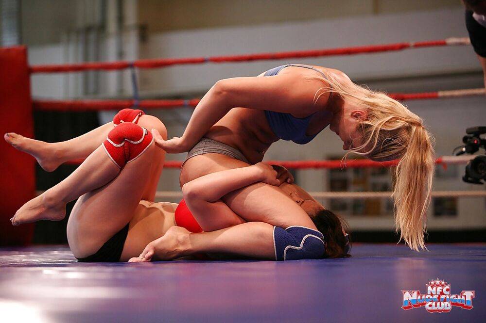 Seductive sporty chicks have some fun in the ring ending up with lesbian sex - #10