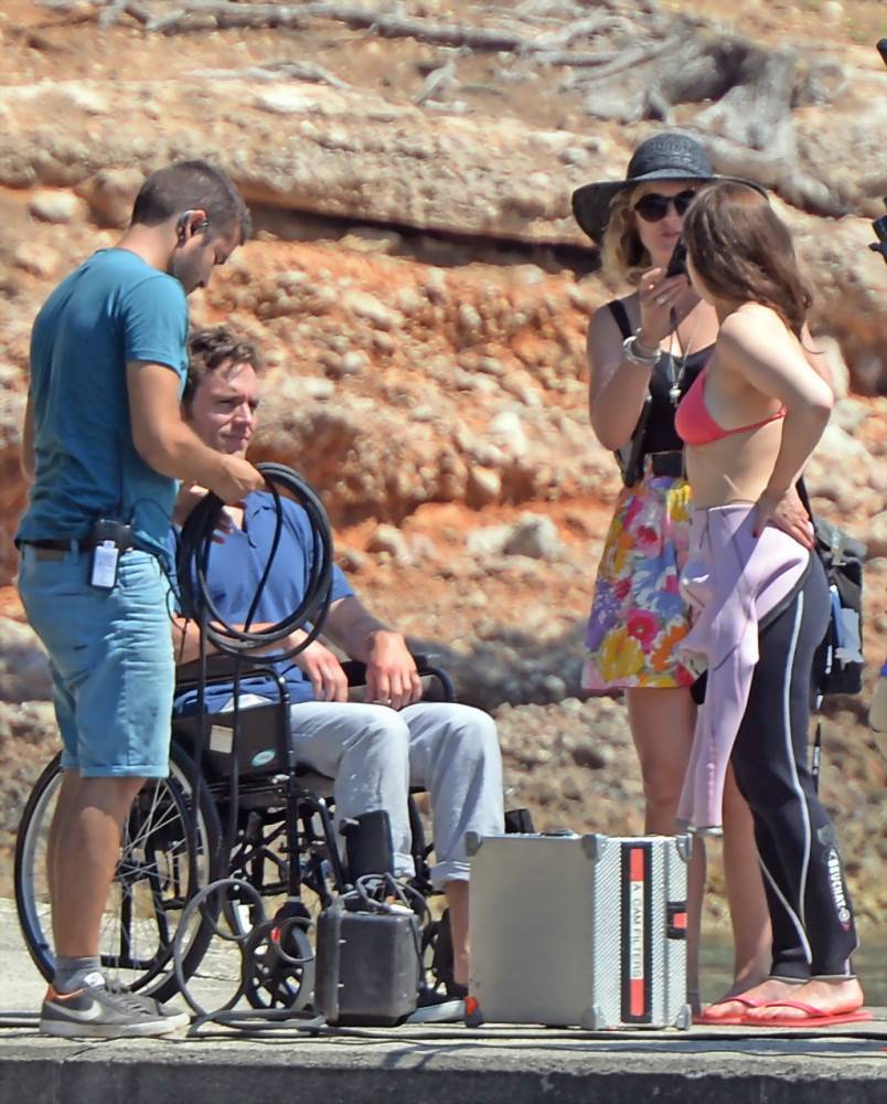 Emilia clarke shows off her curvy bikini body at the beach while filming me befo - #16