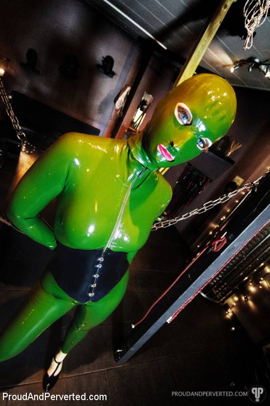 Rubber goddess madame adore has the most beautiful fetish fuck toy frejadottir - #5