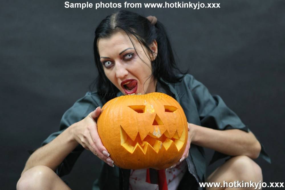 Hotkinkyjo in halloween costume inserts toy into ass - #9