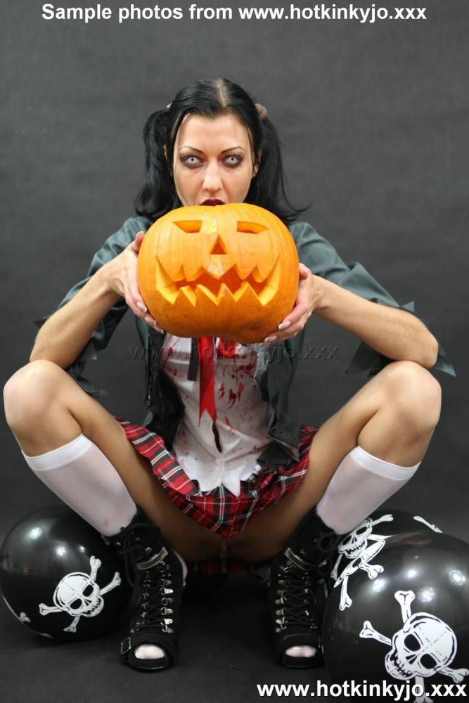 Hotkinkyjo in halloween costume inserts toy into ass - #2