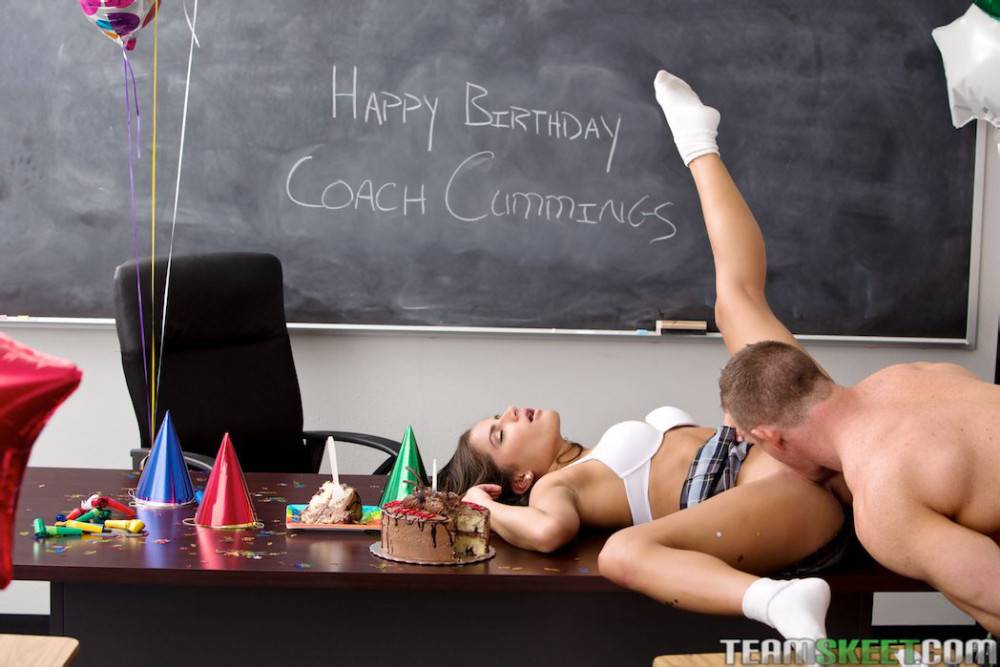 Chi chi medina in cum open your gift, coach! - #5