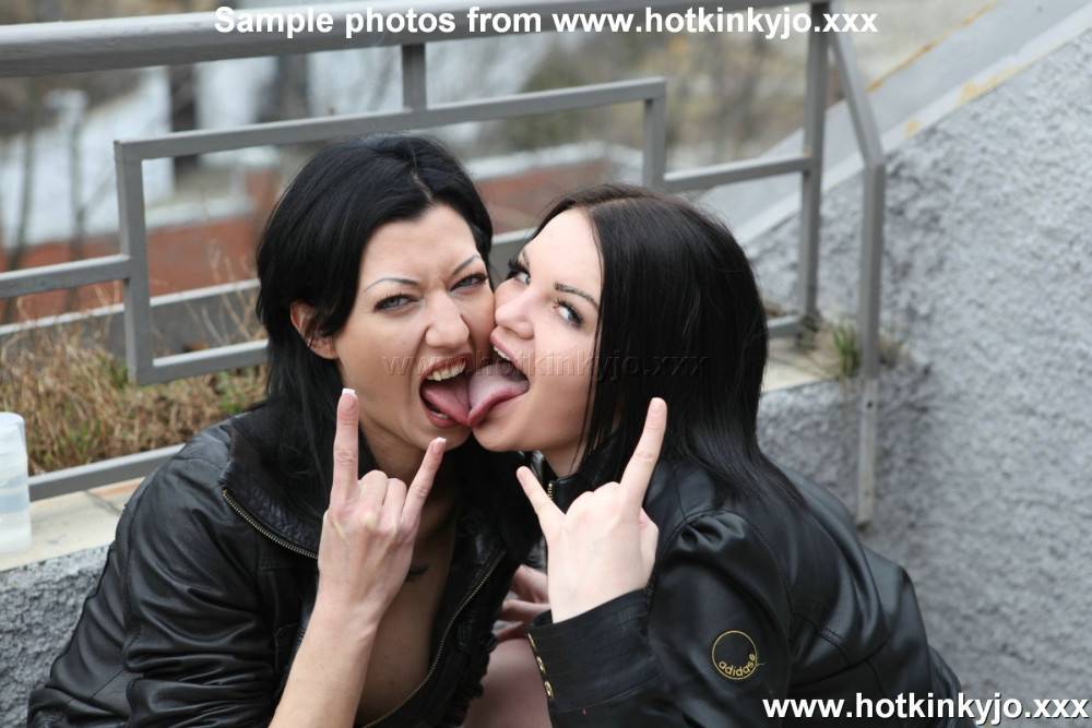 Public fisting porn pics by girls hotkinkyjo and rita - #5