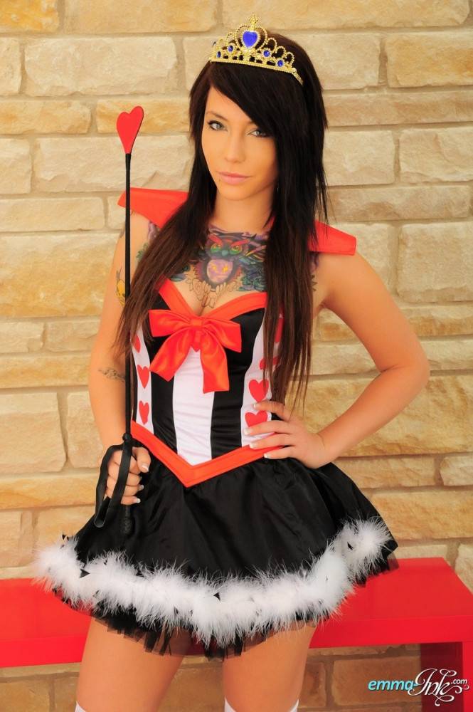 Emma ink as the queen of hearts for valentine's day - #1