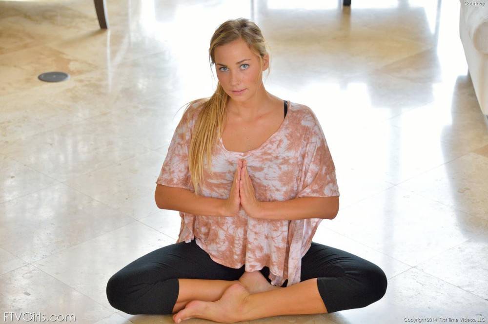 The Yoga Girl - #6