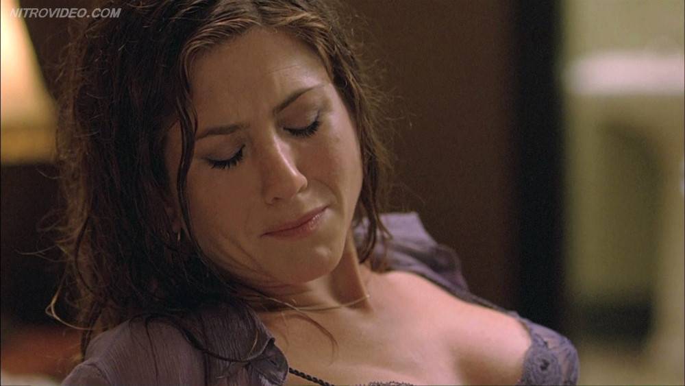 Charming jennifer aniston getting raw fucked in derailed - #7
