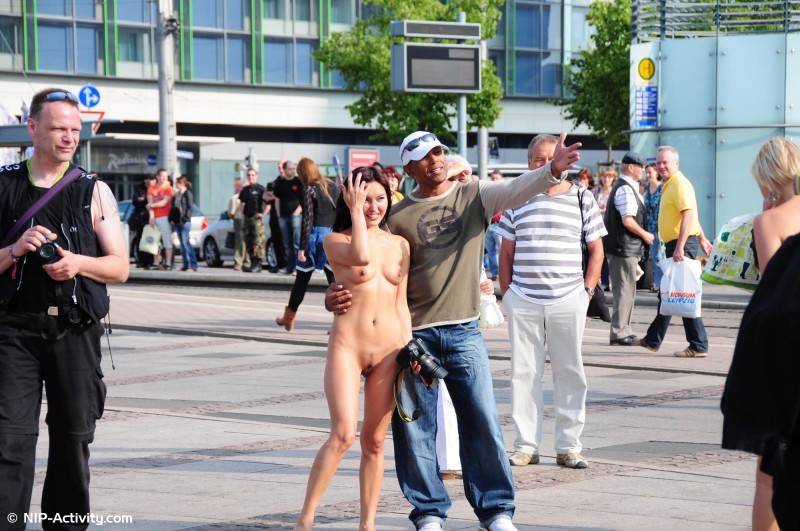 Linda nude in public - #1