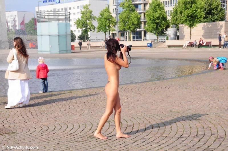 Linda nude in public - #15