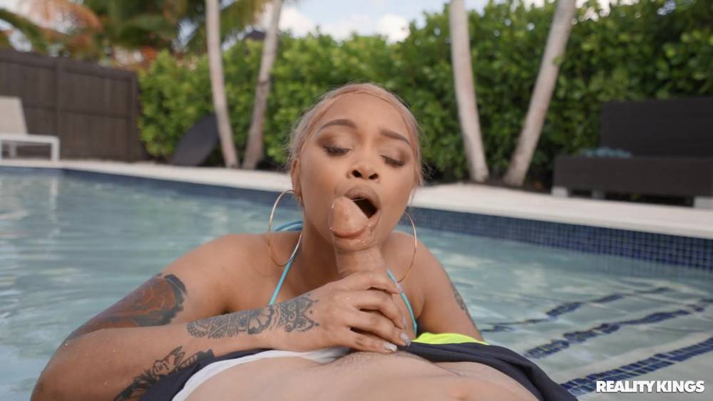 Horny Ebony With Giant Boobs Gets Pounded By The Pool - #3