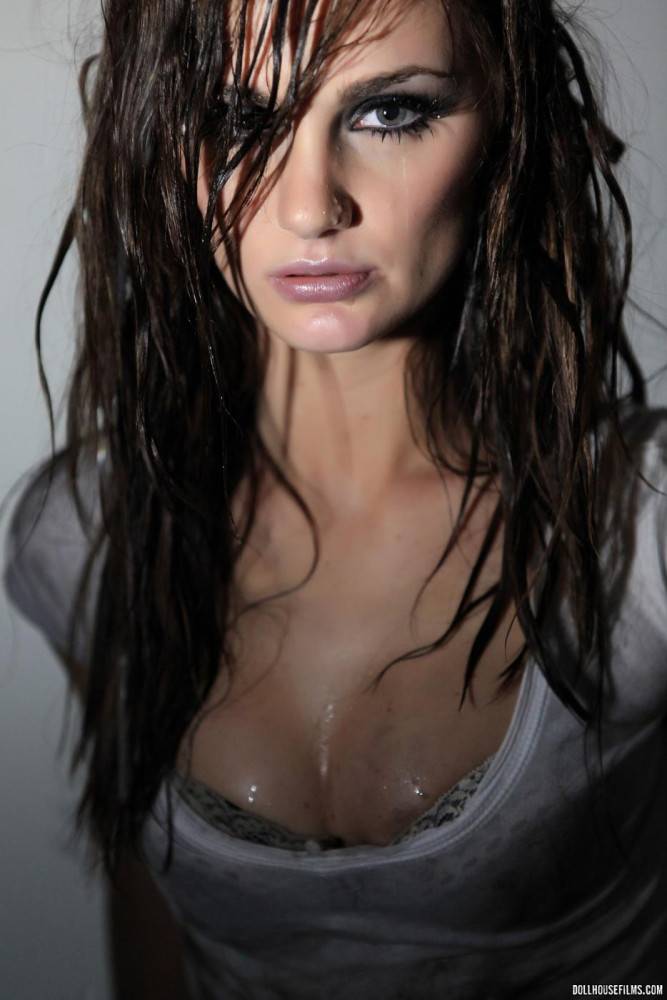 Lily Carter Is A Beautiful Brunette With A Hot Body And She Looks So Fucking Good With A Wet Shirt. - #9