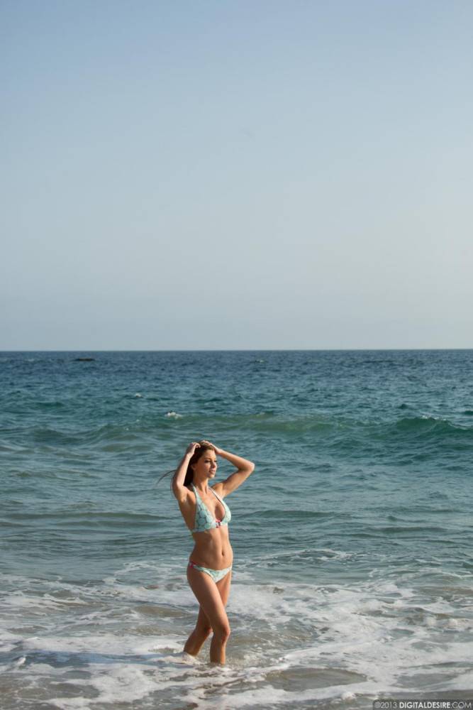 Bikini Brunette Amber Sym Finds A Deserted Island Beach To Show Her Unadulterated, Natural Beauty. - #11