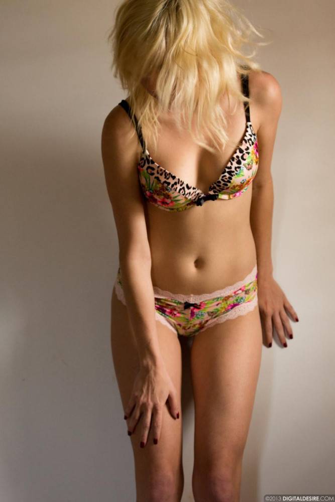 Blonde Cutie Chloe Foster Losing Off Her Lingerie And Demonstrating Teen Treasures - #9