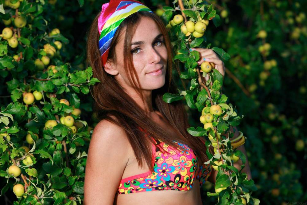 Playful Slender Brunette Fernanda Shows Her Natural Breasts Outdoor In The Garden - #3