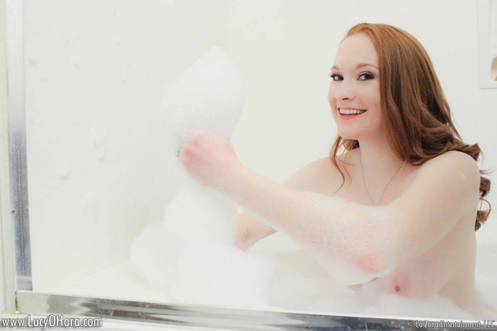 Passionate Redhead Babe Shows Her Bath Time In The Bathroom, Covered In Foam - #9