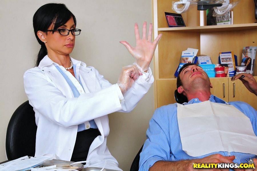 Two Middle Aged Brunettes Jewels Jade And Persia Pele Fuck A Patient In The Dentist Office - #4