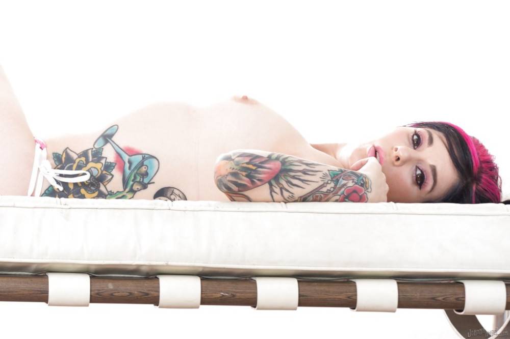 Sultry american milf Joanna Angel in hot bikini baring her butt and spreading her legs - #5