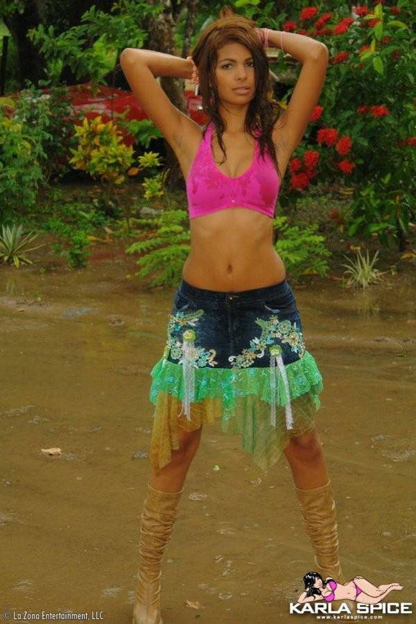 Stacked Venezuelan Teen Girl Karla Spice Poses Outdoors In Pink Bra And Panties - #1