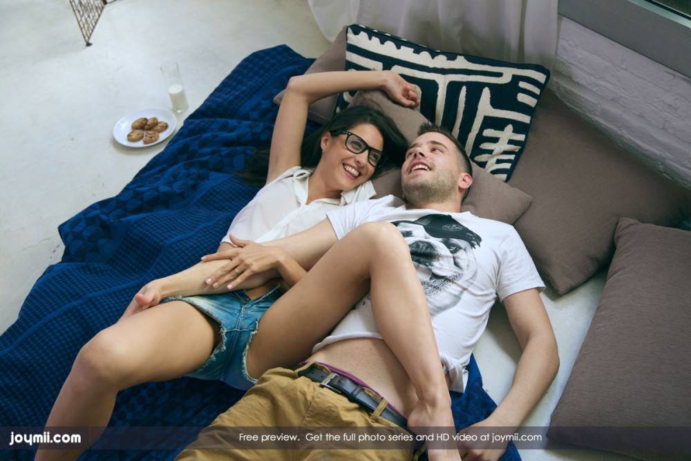 Nerdy Looking Carolina Abril Gets Her Lit Licked Big Time On The Bed By Her Horny Lover - #2