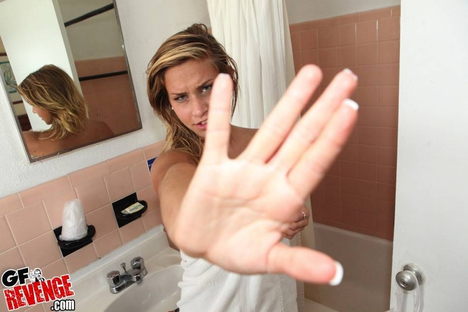 Gracile american teen Kennedy Leigh in erotic scene in bathroom - #14