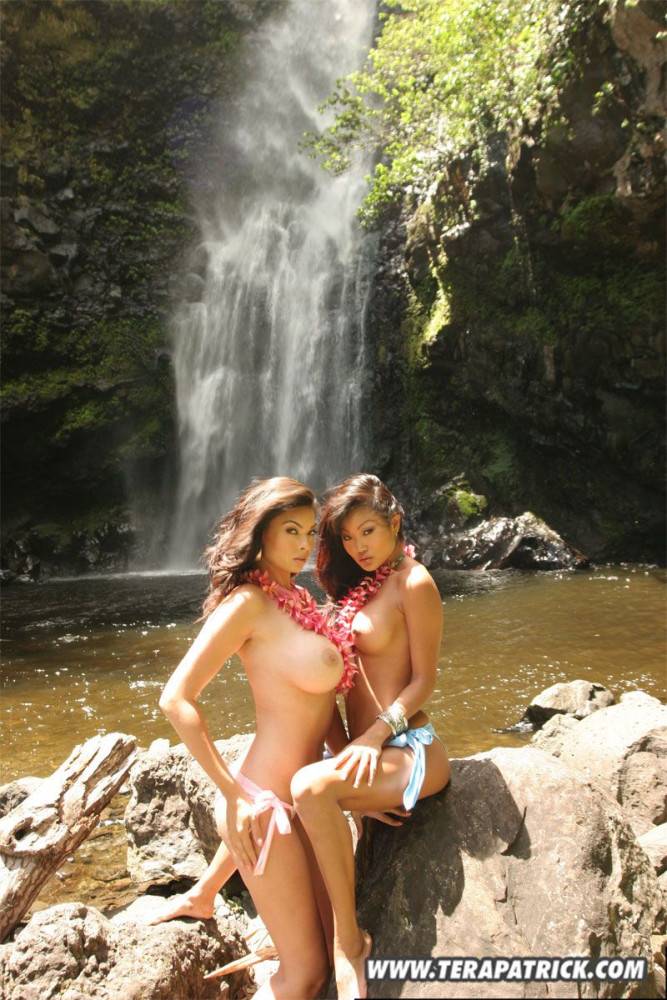 Breast To Breast Lucy L And Tera Patrick Rub And Frolic In Their Beautiful Outdoor Posing Shots. - #12