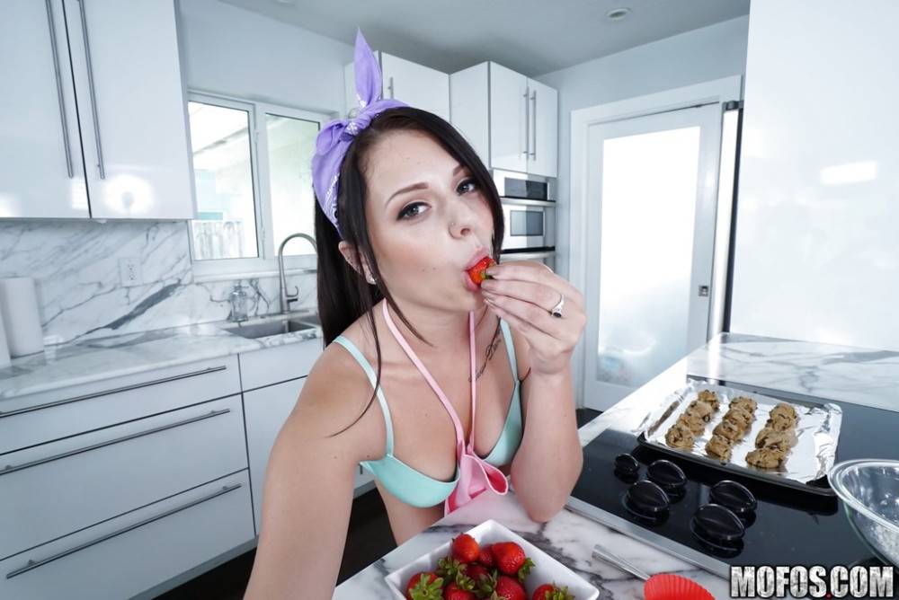 Foxy american young Megan Sage showing small tits and sexy ass in the kitchen - #4