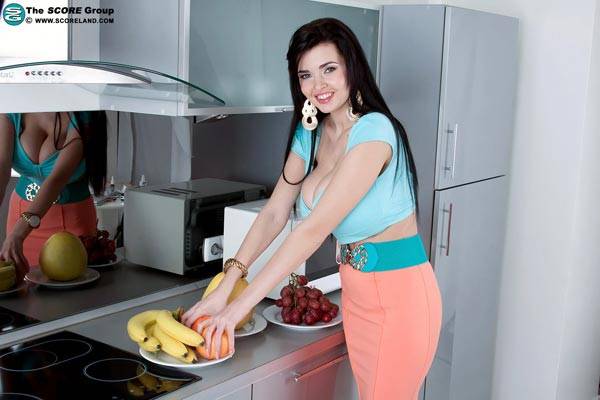 Sha Rizel in the kitchen | Photo: 6349227