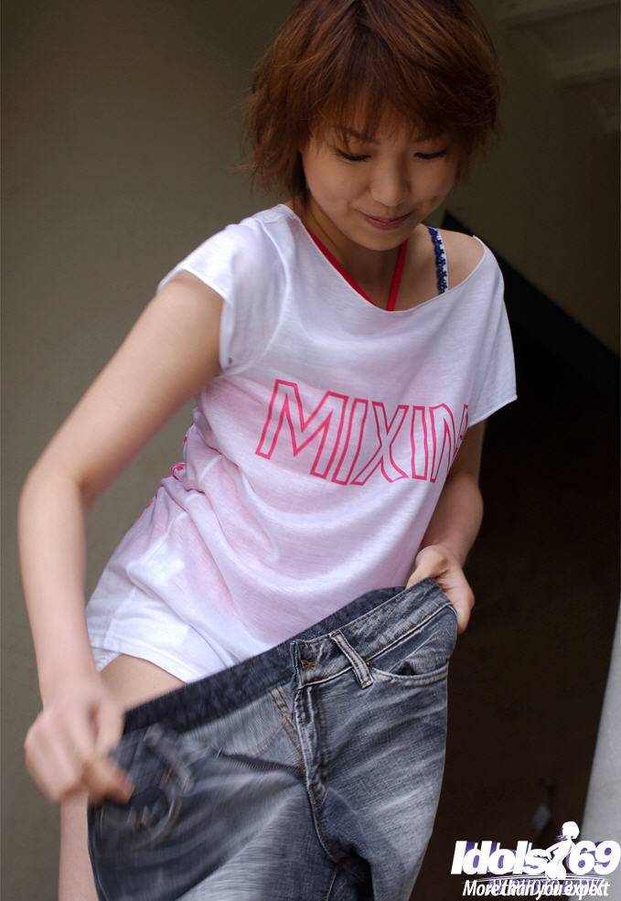 Attractive japanese amateur Madoka in sexy jeans showing her butt - #7