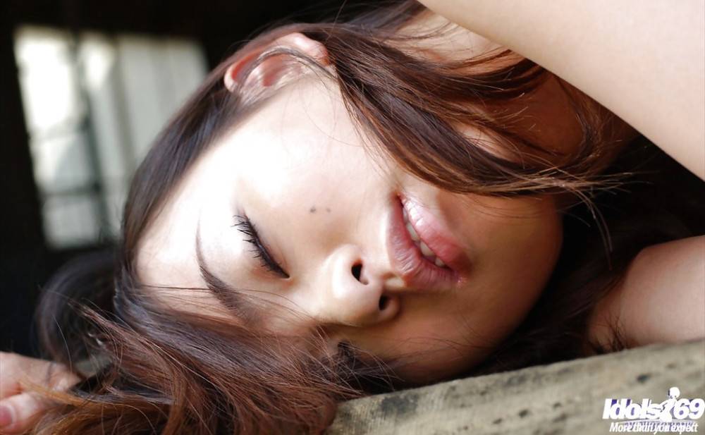 Sultry japanese hottie Hikaru Koto reveals her ass - #12