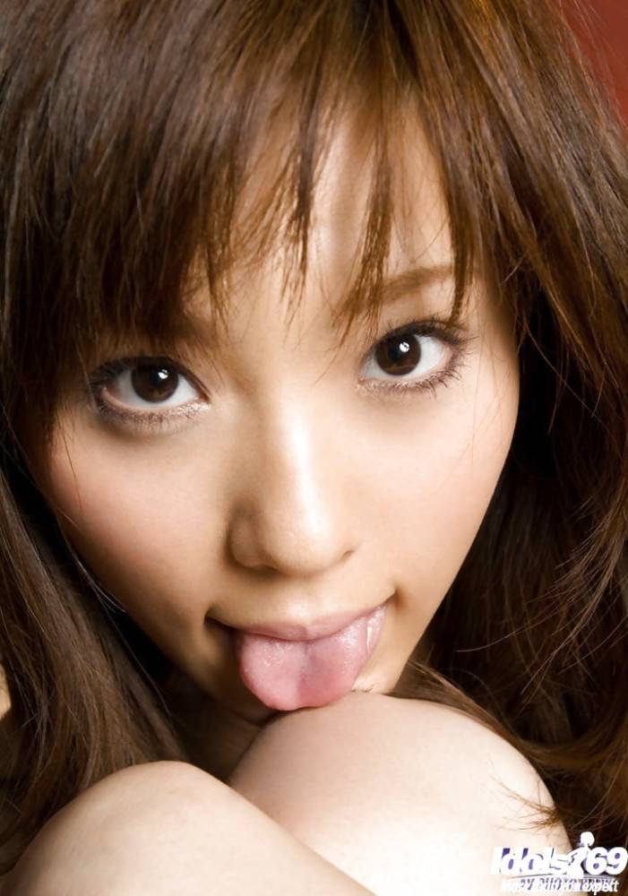 Very attractive japanese babe Rin Sakuragi shows her butt - #14