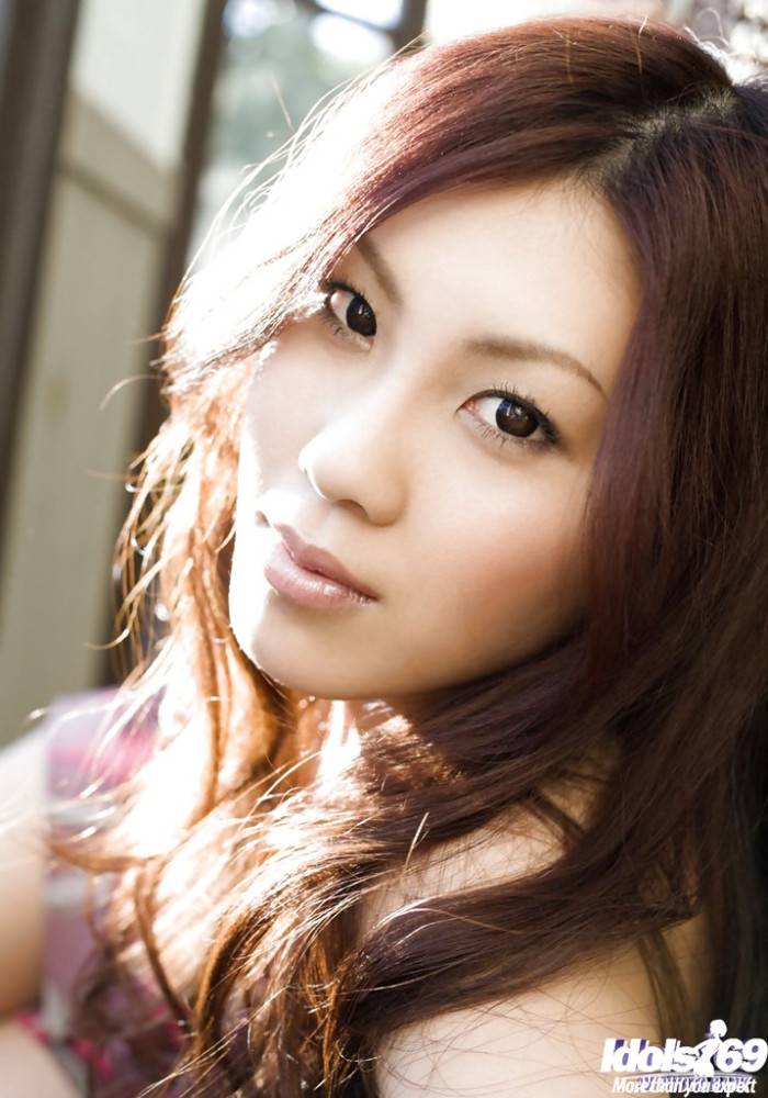 Sultry japanese hottie Ryo Shinohara reveals her butt - #2