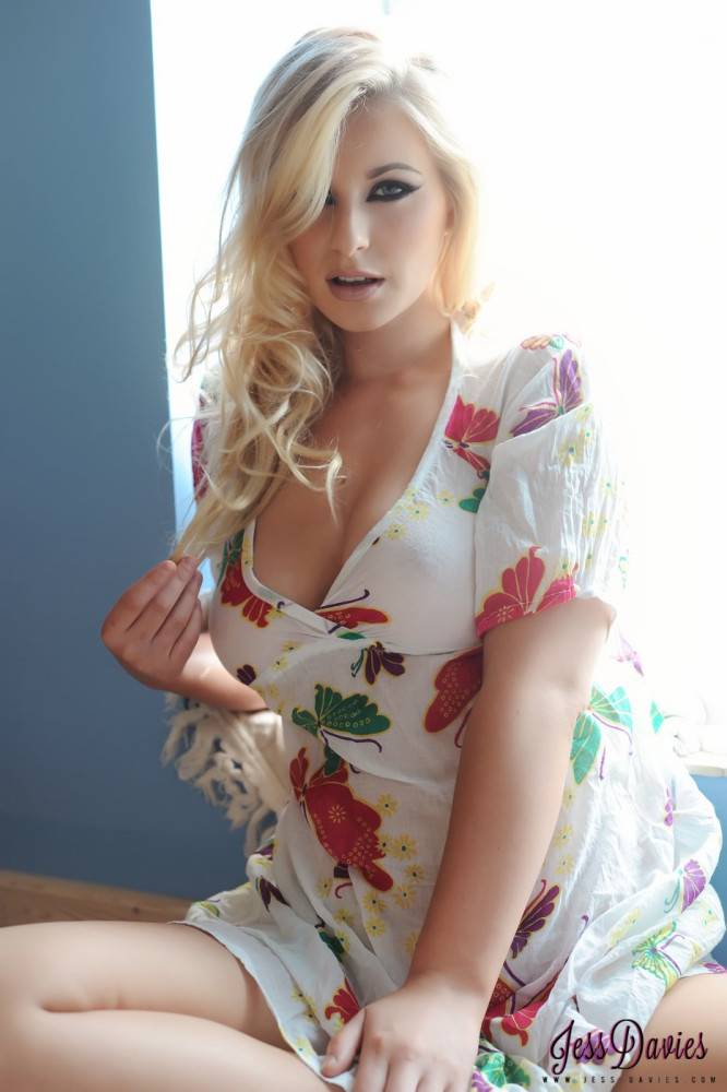 Angelic Blonde Jess Davies Has Big, All Natural Tits And Is Not Afraid To Flaunt Them On Camera. - #8