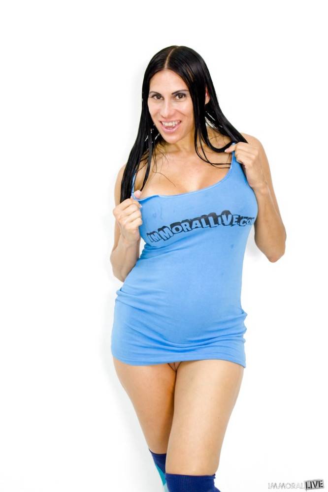 Stunning latina dark hair milf Sheila Marie in sexy undies denudes big boobs and sexy butt | Photo: 7337001
