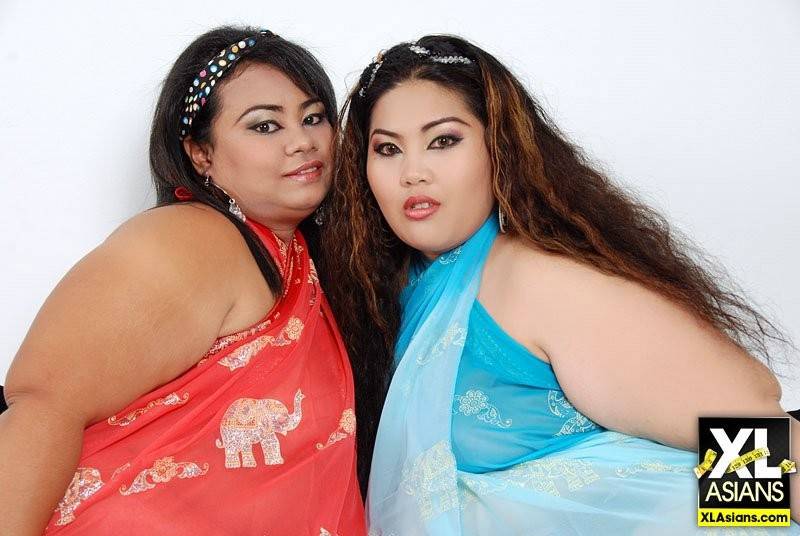 Asian bbws with huge asses kissing in lesbian sex pics - #2