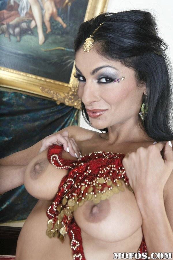 Excellent iranian milf Persia Pele baring big boobs and vagina - #6