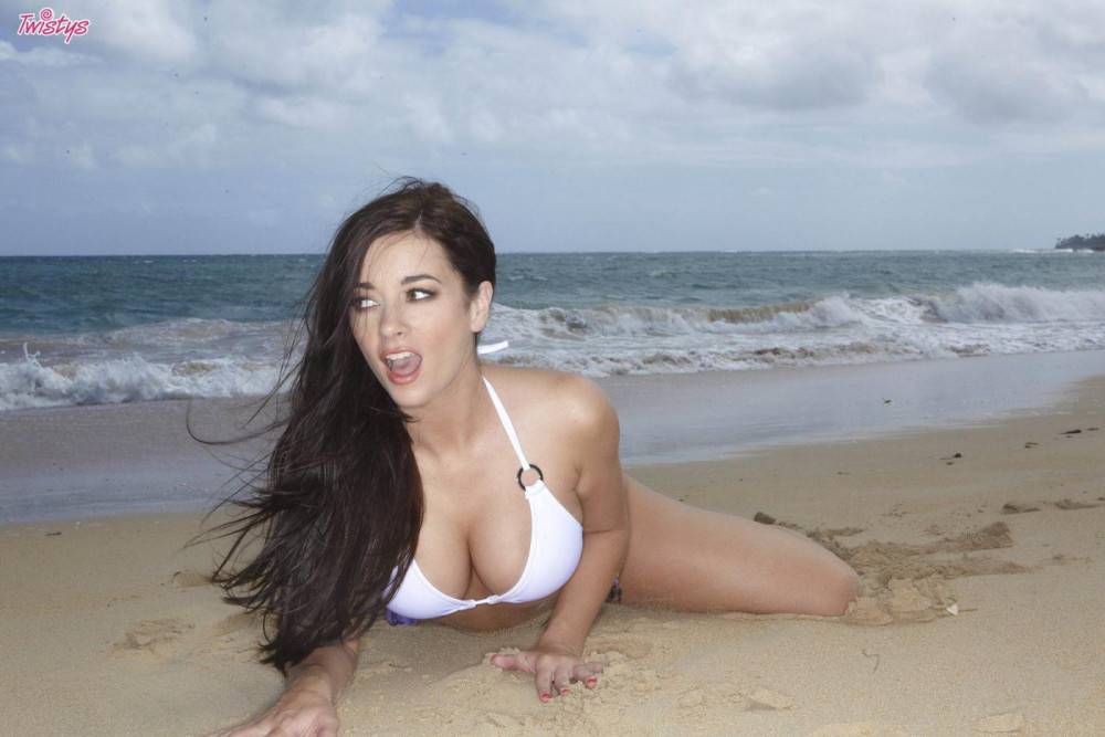 Long Haired Brunette Taylor Vixen In White Bikini Top Shows Off Her Big Tits On The Wild Beach - #10