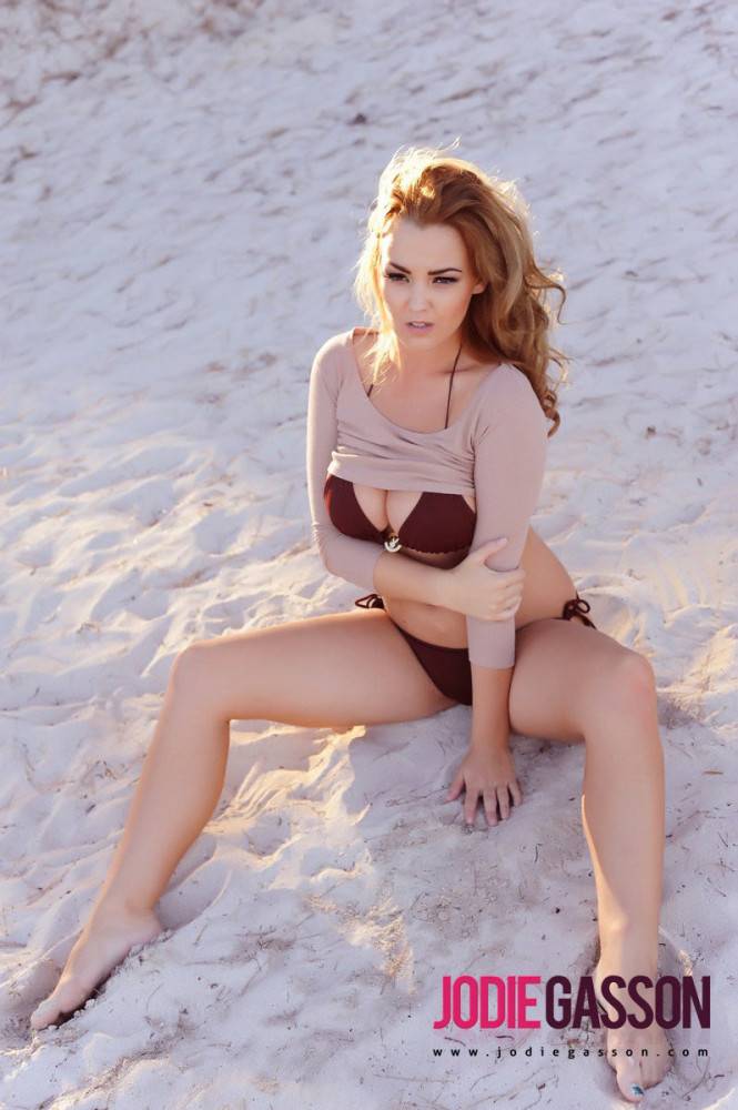 For Jodie Gasson There Is No Better Place To Be Naked Than On The Beach. - #5