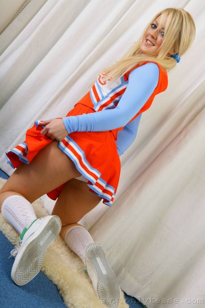 Sexy Cheer Girl Tanya P Poses In Her Cheerleader Uniform And Shows Her Panties - #6