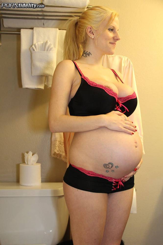 Pregnant Blonde Haley Cummings Is Ready For Some Fetish Hardcore Banging. - #9